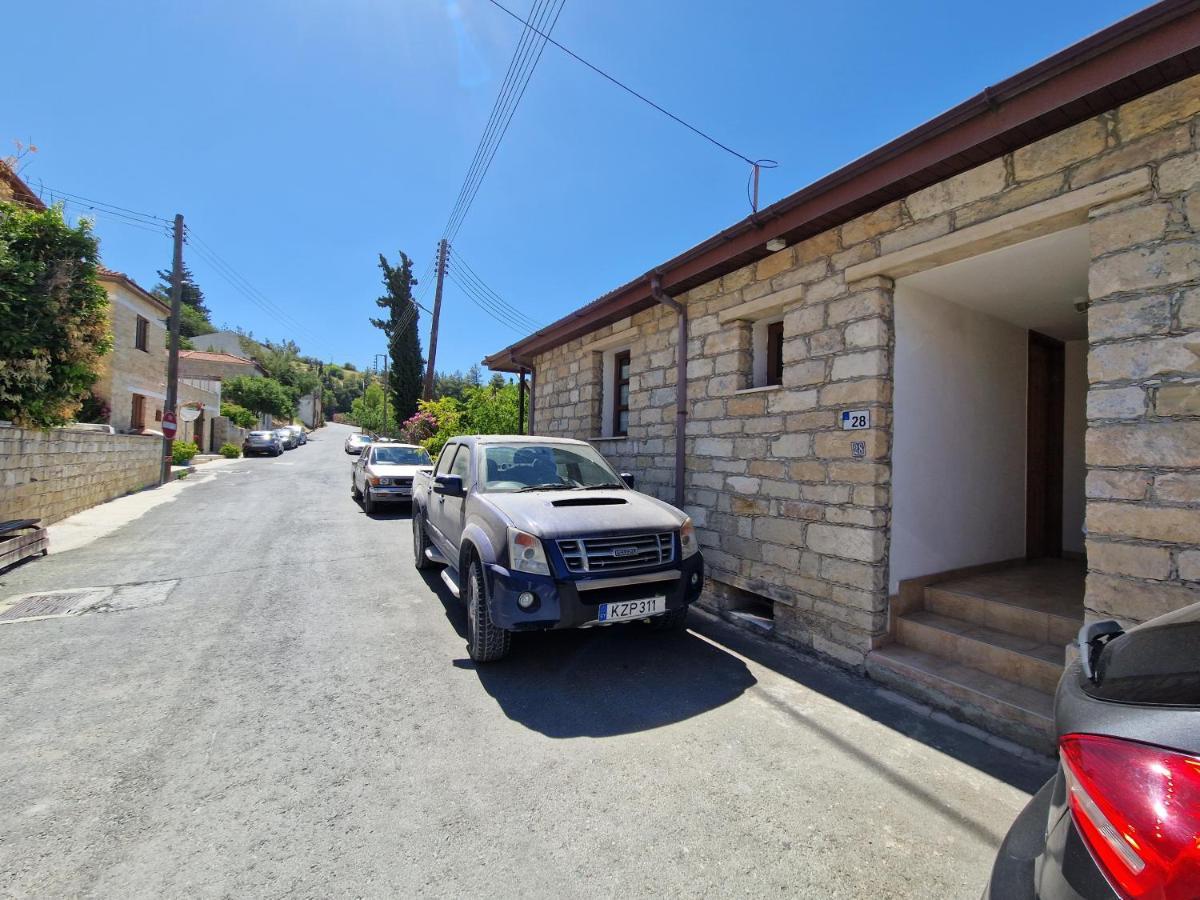 Arsos Village Apartment Bagian luar foto